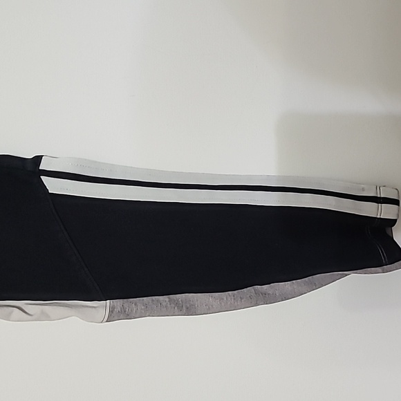 PINK Yoga Victoria's Secret Leggings Black Gray White Colorblock- Size Small - Picture 5 of 14